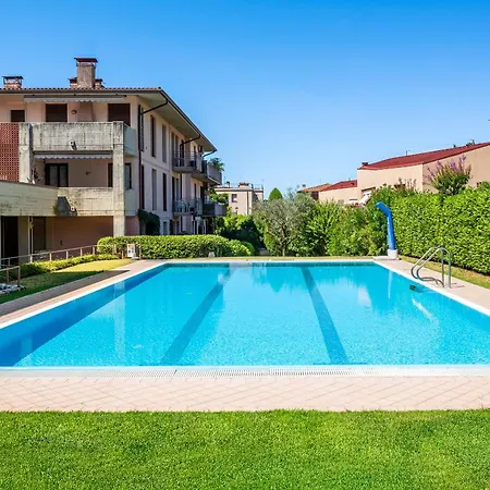 Center - Pool&free Parking *
